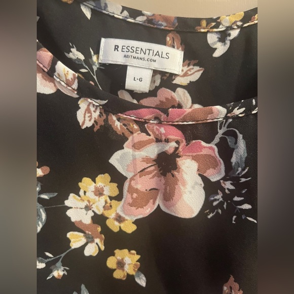 Floral Blouse - Picture 4 of 4